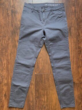 Cotton On Size 6 Gray Jeggings in good condition